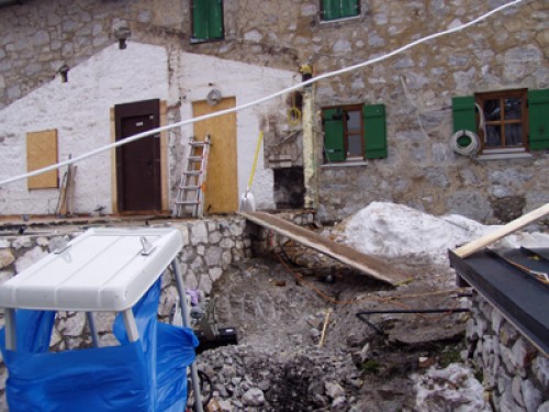 Abriss des alten Anbaus im Herbst 2004