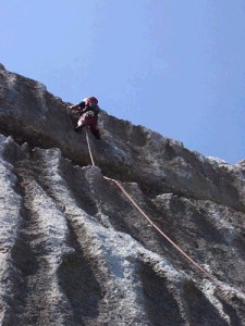 Schmerzhaft rauer Fels in der 23. SL (6)