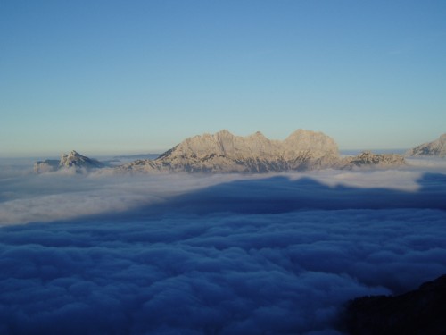Nebelmeer mit der Insel der Reiter Steinberge